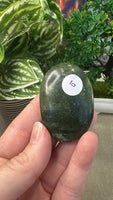 Green jade palm stones
