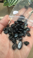 Hypersthene chips