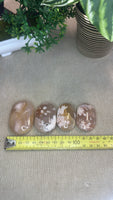 Flower agate palm stones