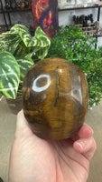 Tiger eye skull